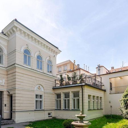 Вилла Unique Location With Hot-Tub, Terrace And Garden Прага Экстерьер фото