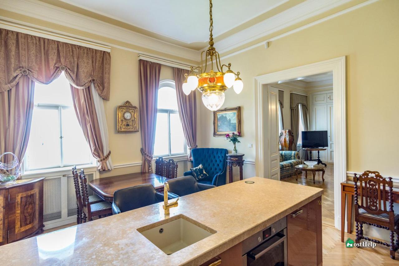 Villa With Hot-Tub, Terrace And Garden, Wenceslass Square Прага Экстерьер фото