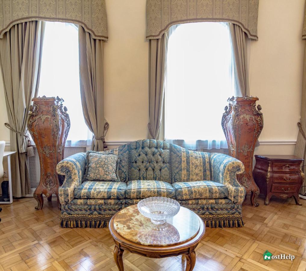 Villa With Hot-Tub, Terrace And Garden, Wenceslass Square Прага Экстерьер фото