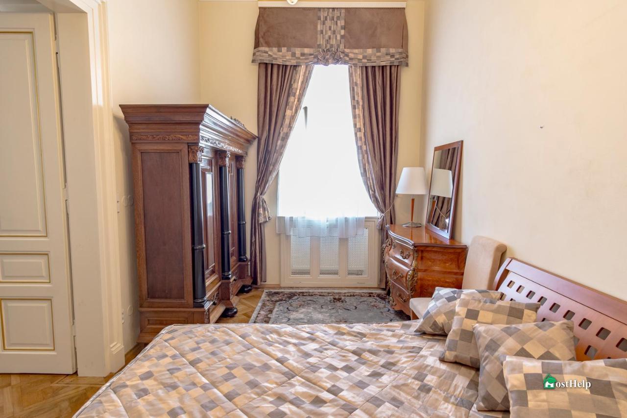 Villa With Hot-Tub, Terrace And Garden, Wenceslass Square Прага Экстерьер фото