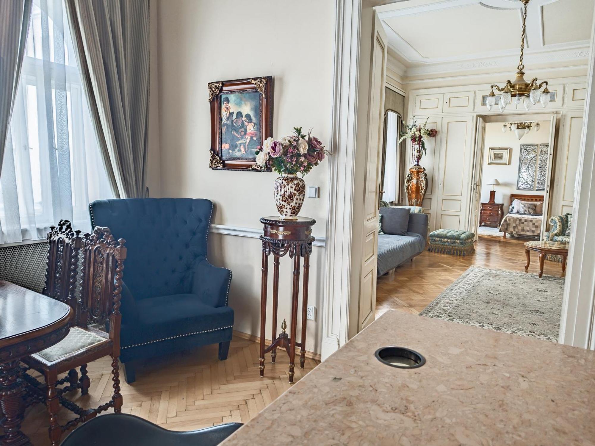 Вилла Unique Location With Hot-Tub, Terrace And Garden Прага Экстерьер фото