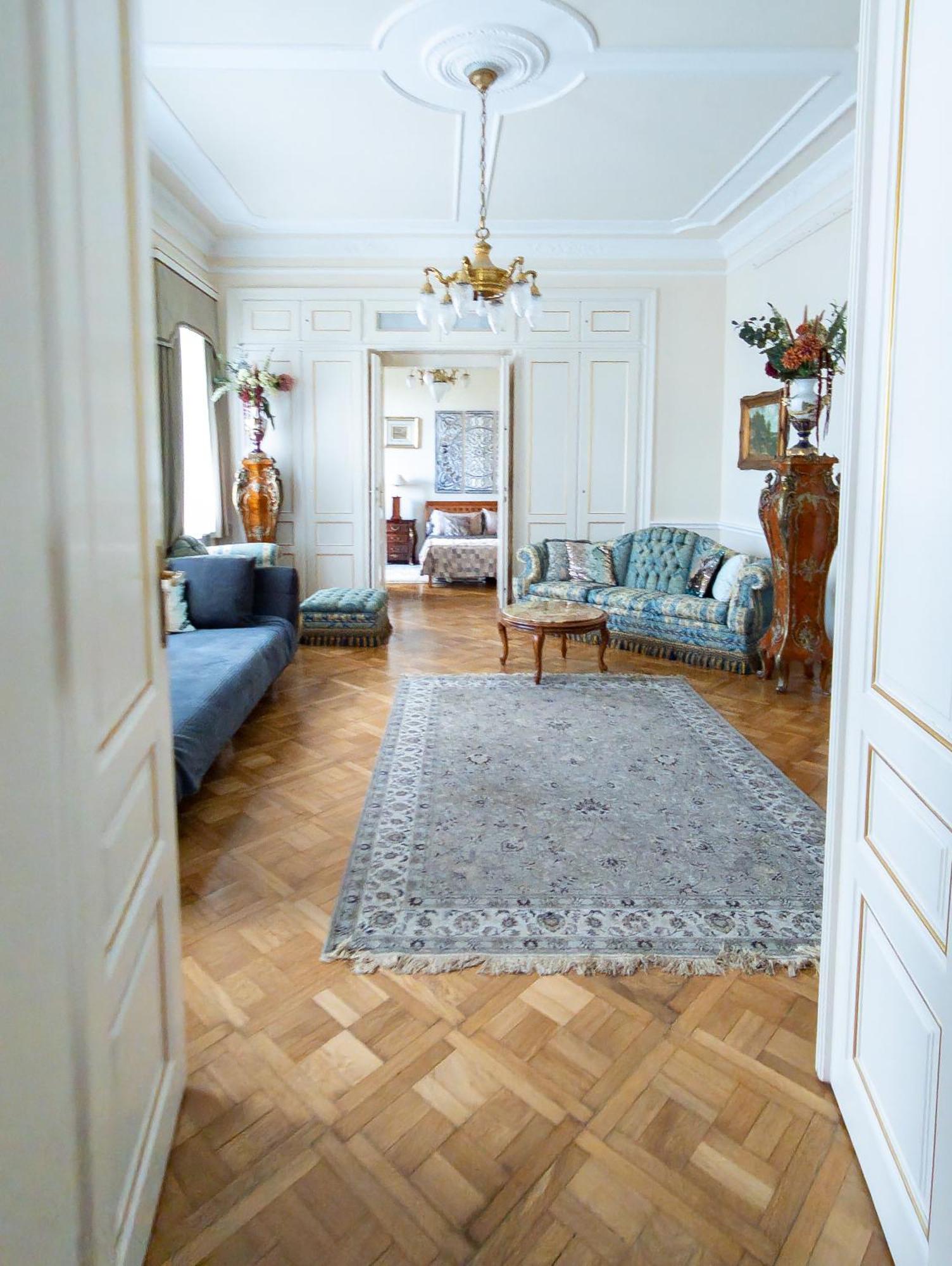 Villa With Hot-Tub, Terrace And Garden, Wenceslass Square Прага Экстерьер фото